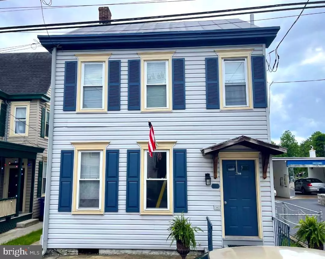 Carlisle, PA 17013,350 W NORTH ST