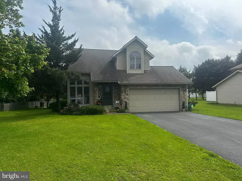 136 SCHOOL LN, Elizabethtown, PA 17022