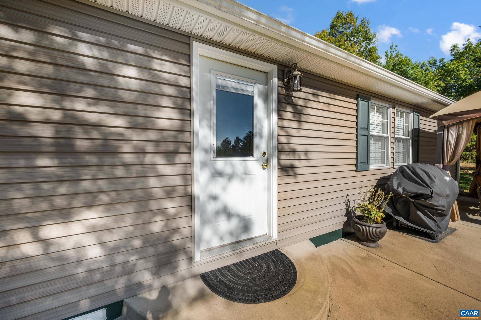 Howardsville, VA 24562,10239 HOWARDSVILLE RD