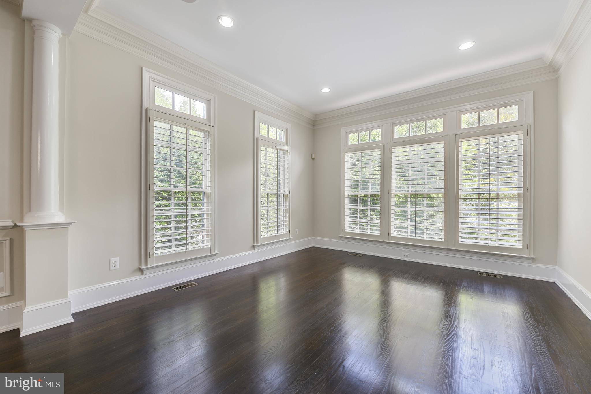 Mclean, VA 22101,1496 EVANS FARM DR
