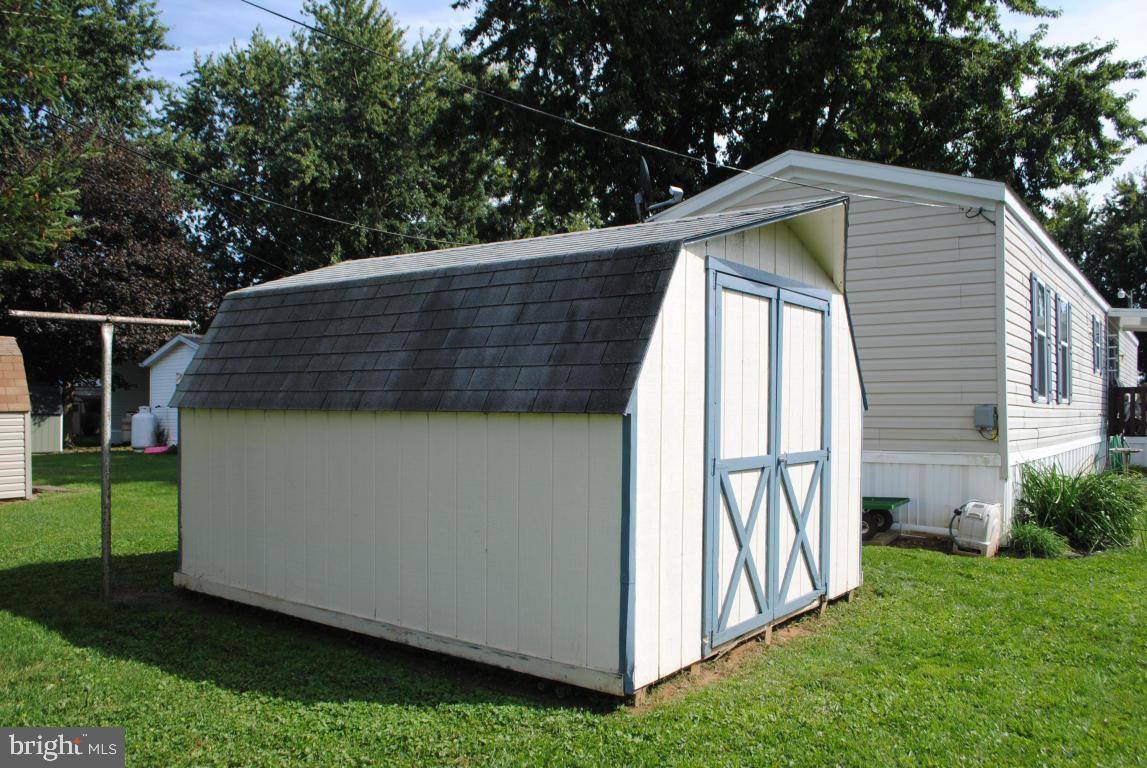 Ephrata, PA 17522,83 WILLOW DR