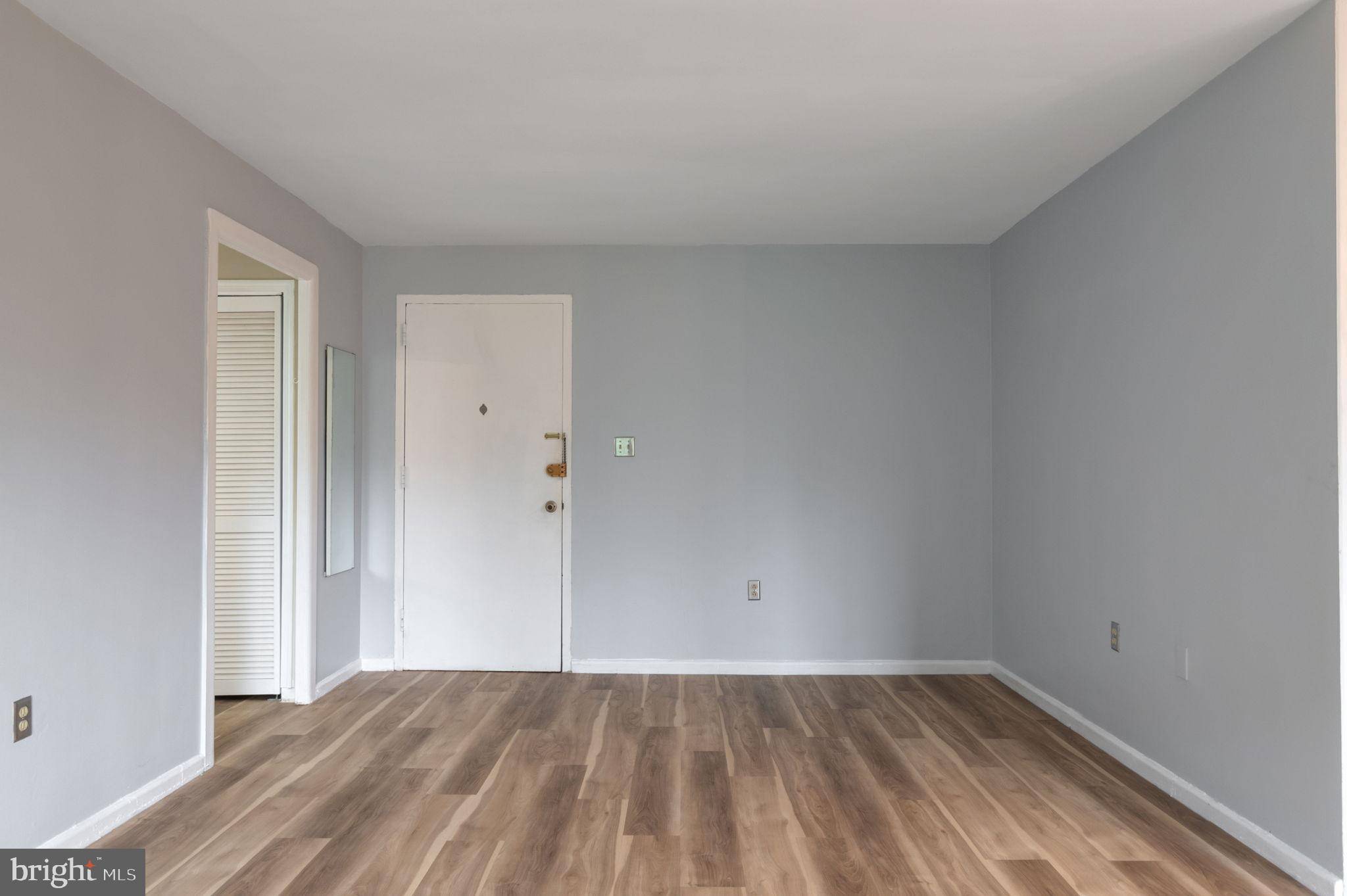 Arlington, VA 22202,1200 S ARLINGTON RIDGE RD #205