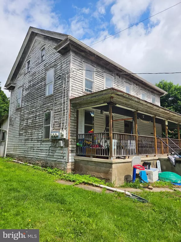 Klingerstown, PA 17941,102 MAIN ST