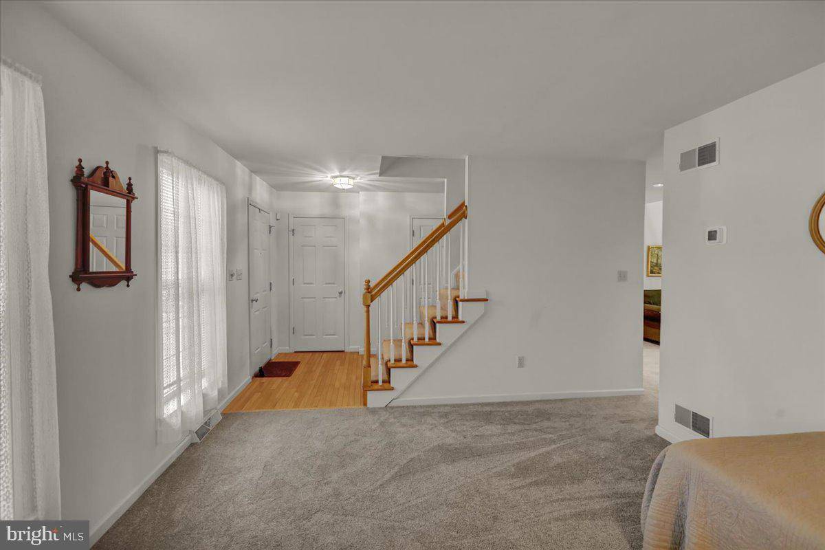 Lancaster, PA 17603,7 MILL POND DR