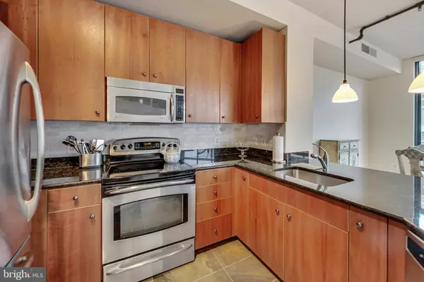 Alexandria, VA 22314,520 JOHN CARLYLE ST #318