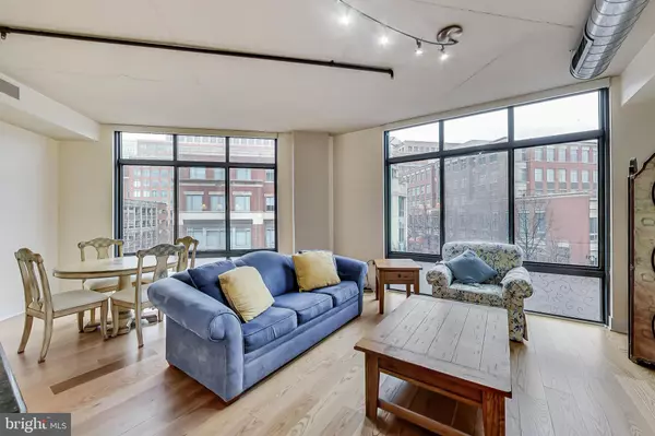 Alexandria, VA 22314,520 JOHN CARLYLE ST #318
