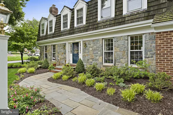 Mclean, VA 22102,1301 TIMBERLY LN