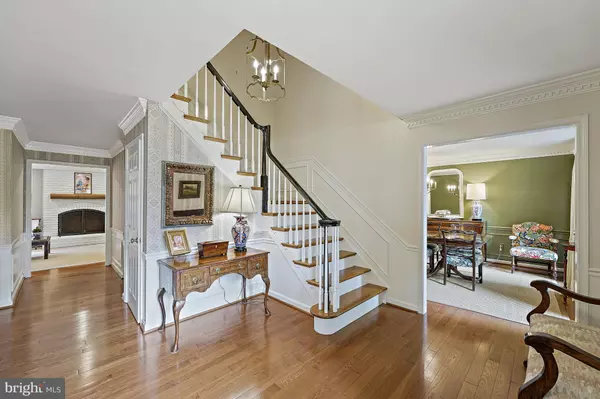Mclean, VA 22102,1301 TIMBERLY LN