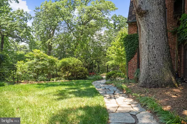Washington, DC 20016,3111 IDAHO AVE NW