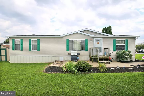 Fredericksburg, PA 17026,5 PINE ST