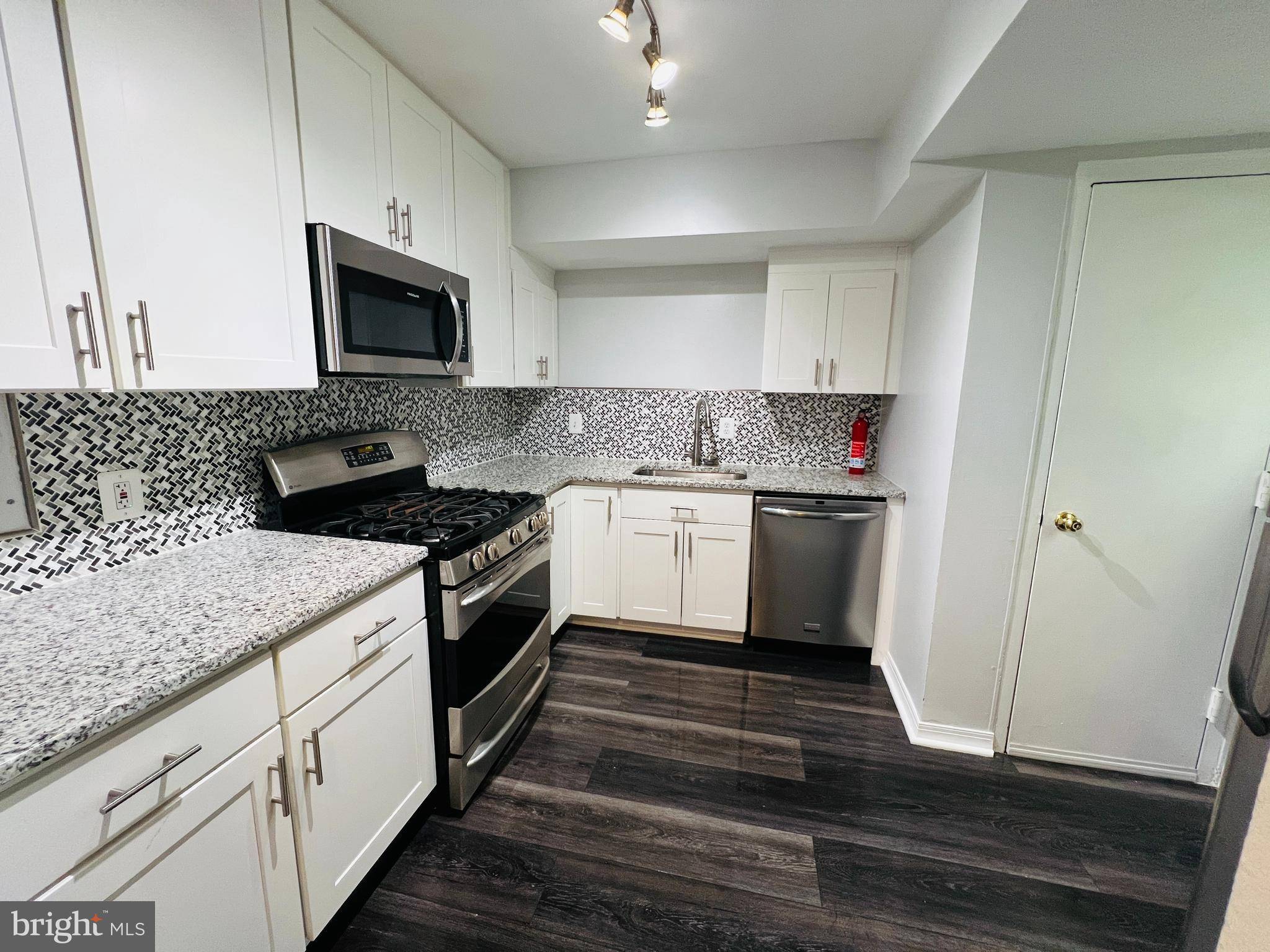 Alexandria, VA 22312,404 N ARMISTEAD ST