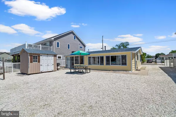 Manahawkin, NJ 08050,909 JANE DR