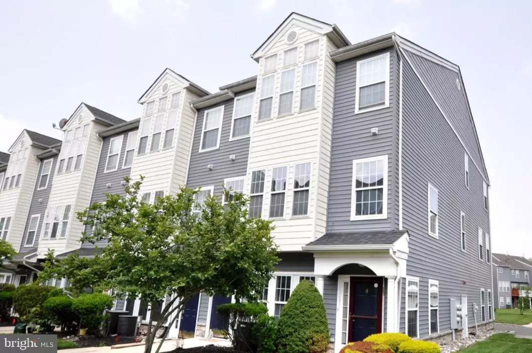 Delanco, NJ 08075,18 SWAN CT