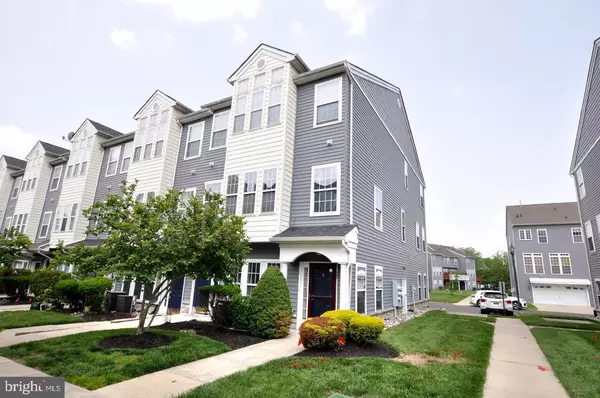 Delanco, NJ 08075,18 SWAN CT