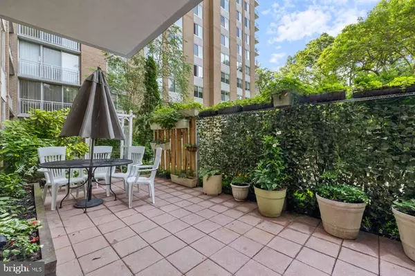 3001 VEAZEY NW #116, Washington, DC 20008