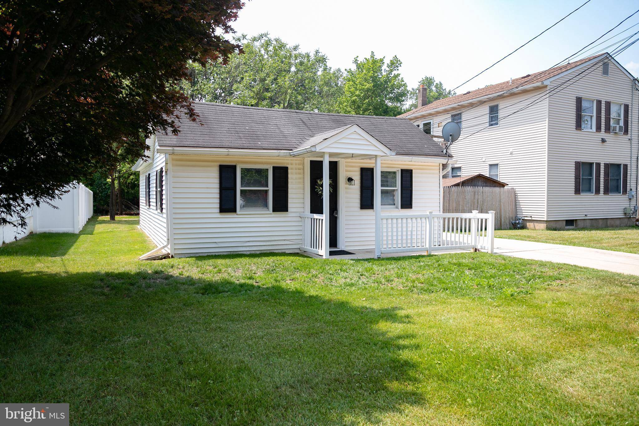 Bordentown, NJ 08505,218 ELIZABETH ST