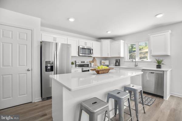 King George, VA 22485,7443 LONG LEAF LN