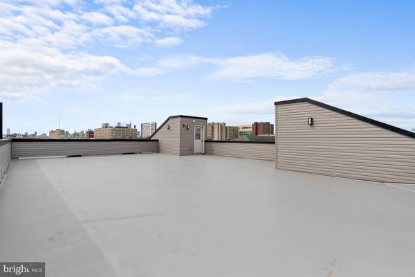 Philadelphia, PA 19122,809 DIAMOND ST #203