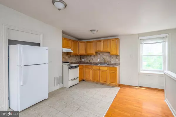 Philadelphia, PA 19122,2027 N 3RD ST #B