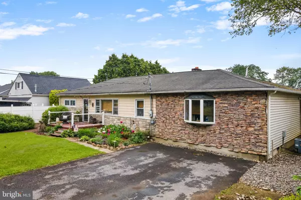 Easton, PA 18045,4203 WILLIAM PENN HWY