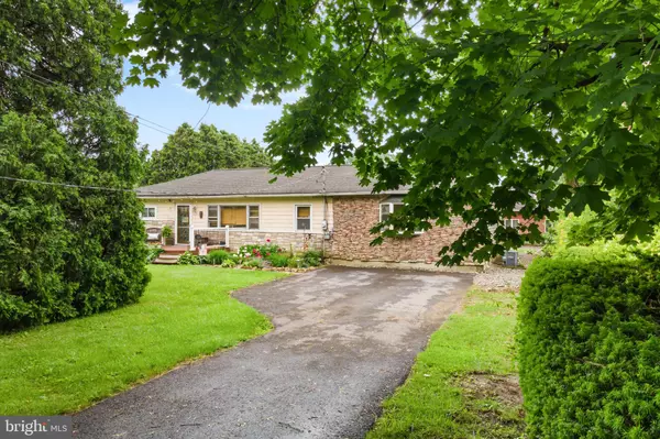 Easton, PA 18045,4203 WILLIAM PENN HWY