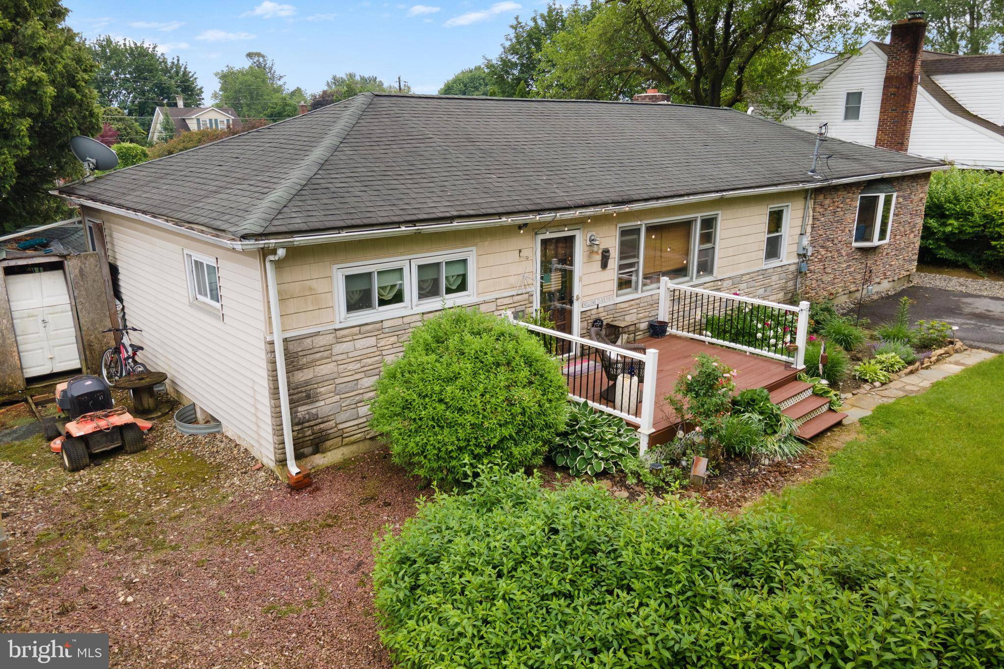 Easton, PA 18045,4203 WILLIAM PENN HWY