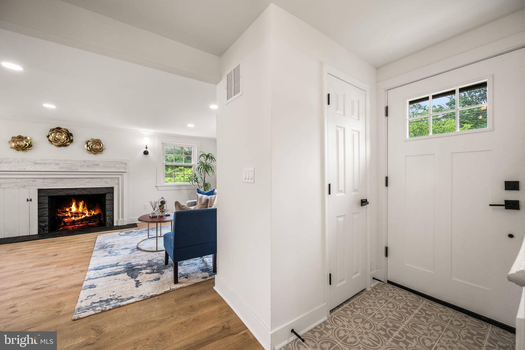 Cheltenham, PA 19012,929 GILBERT RD