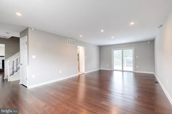 Owings Mills, MD 21117,12 DANDELION CT
