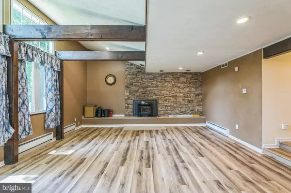 Levittown, PA 19057,66 YELLOWOOD DR