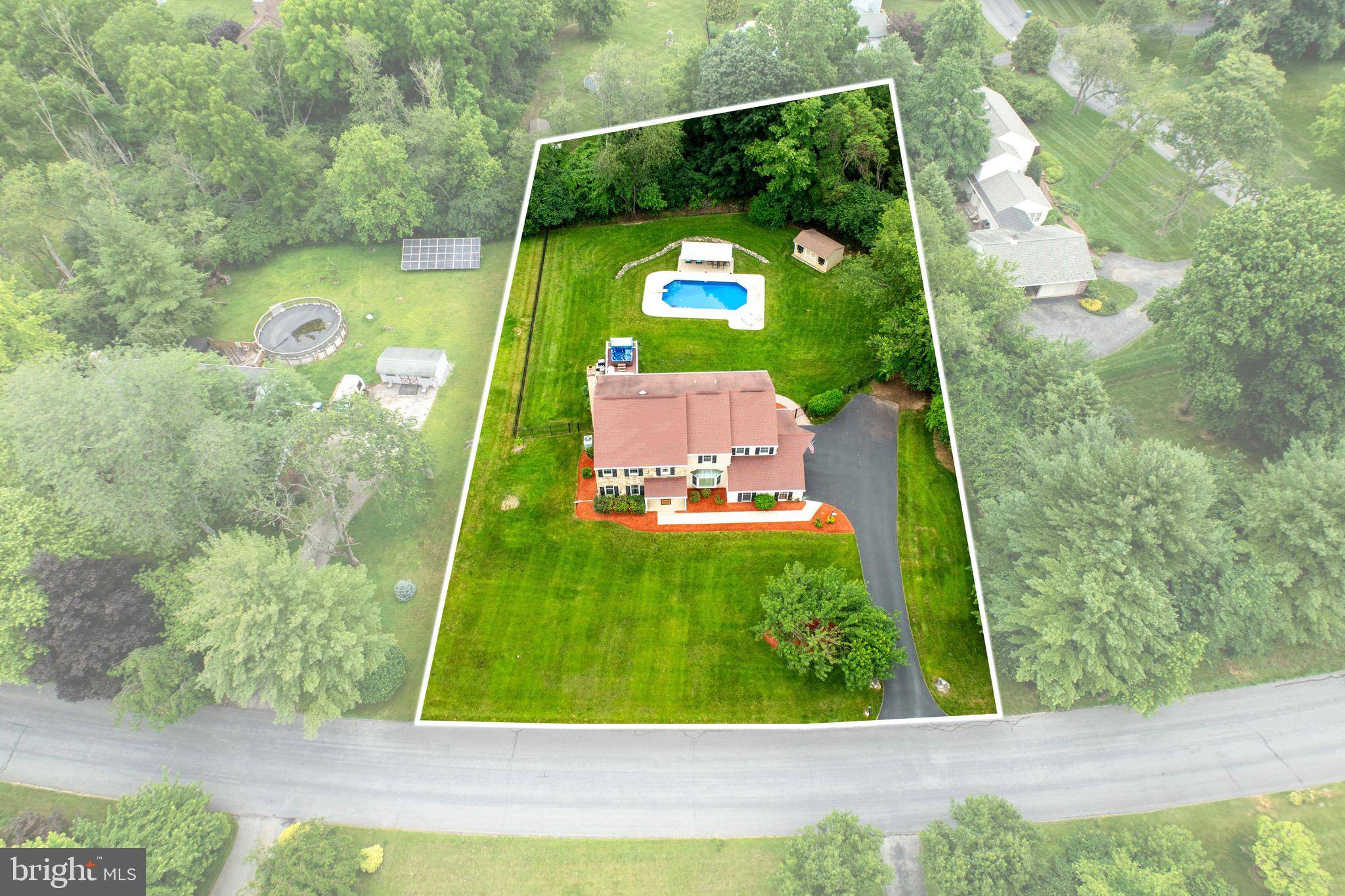 5 LONG DR, Downingtown, PA 19335