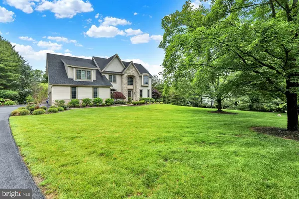 12 FOX GLEN DR, Reading, PA 19608