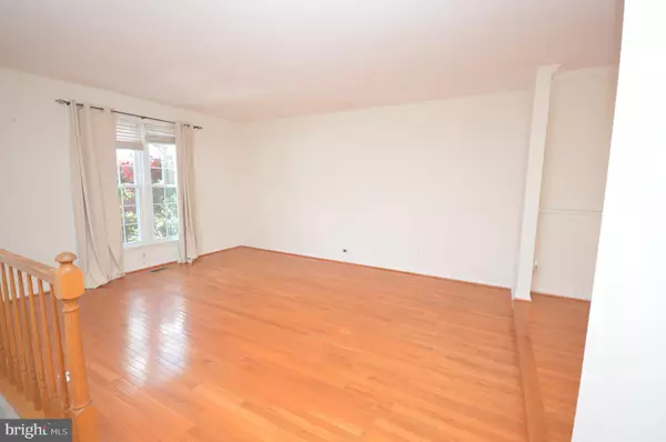 Fairfax, VA 22033,12319 FOX LAKE CT