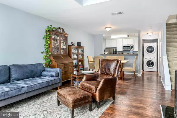 Sterling, VA 20164,1054 MYCROFT CT