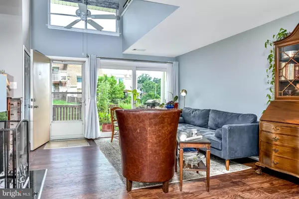 Sterling, VA 20164,1054 MYCROFT CT