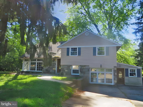 1221 HUNTINGDON PIKE, Huntingdon Valley, PA 19006