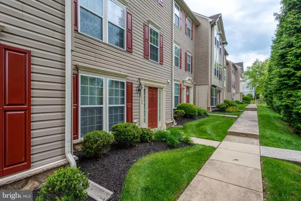 York, PA 17402,1164 BLUE BIRD LN #23