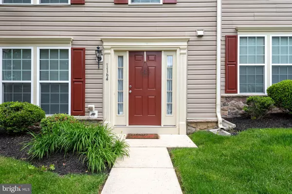 York, PA 17402,1164 BLUE BIRD LN #23