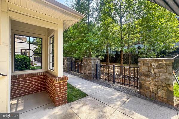 Fairfax, VA 22033,4463A BEACON GROVE CIR #702A