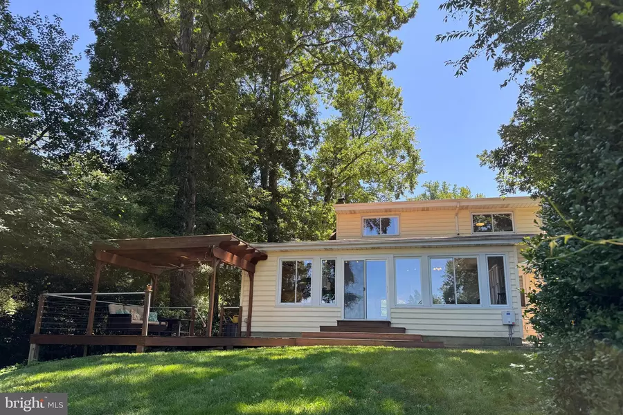 2946 EDGEWATER DR, Edgewater, MD 21037