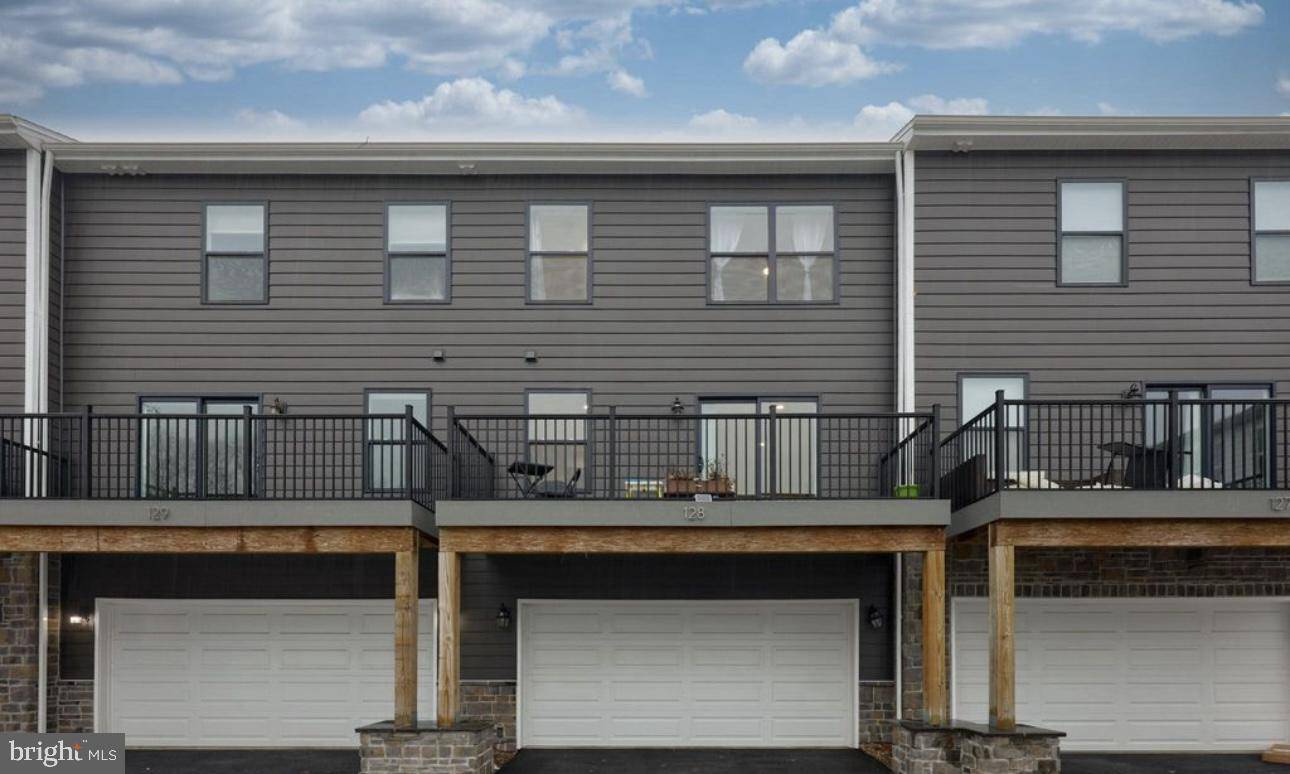 Hummelstown, PA 17036,128 HIGH POINTE DR #32