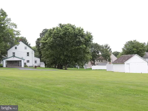 Lancaster, PA 17601,2475 OREGON PIKE