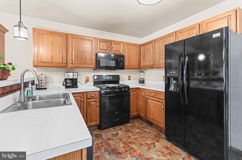 Lititz, PA 17543,63 PEBBLE CREEK DR