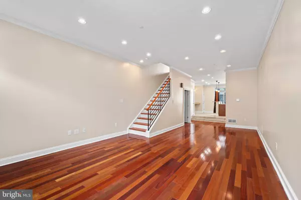 Philadelphia, PA 19125,2149 E SERGEANT ST