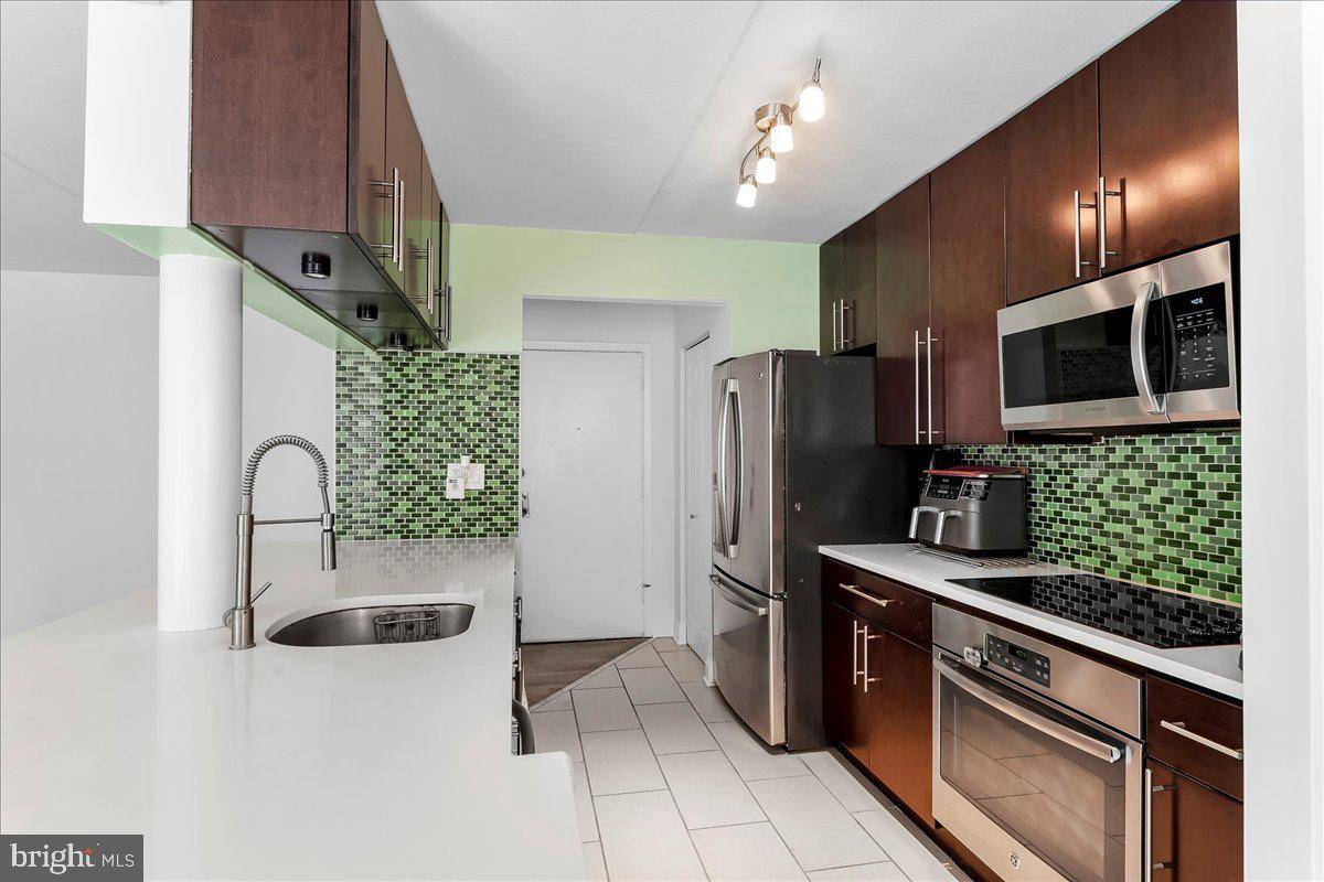 Ardmore, PA 19003,222 E MONTGOMERY AVE #104
