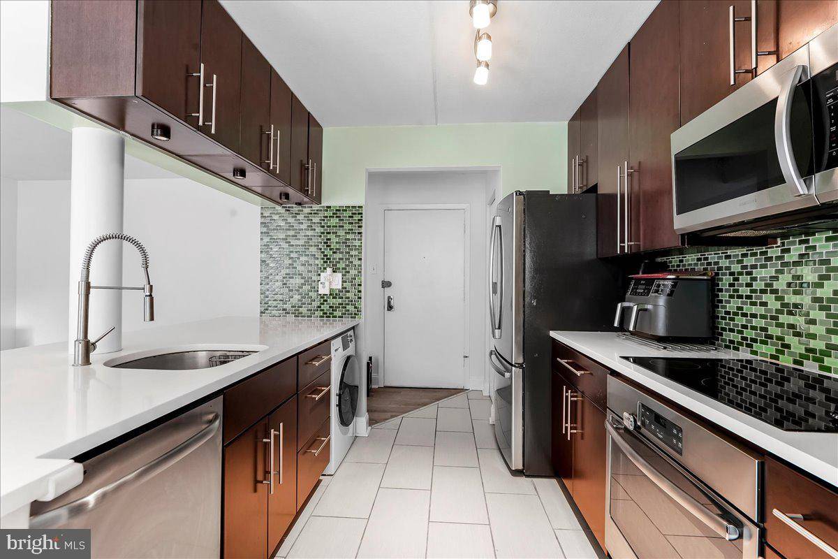 Ardmore, PA 19003,222 E MONTGOMERY AVE #104