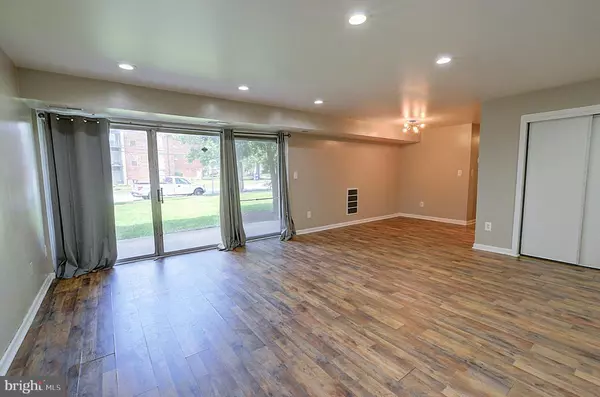 Hyattsville, MD 20784,7615 FONTAINEBLEAU DR #2119