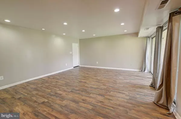 Hyattsville, MD 20784,7615 FONTAINEBLEAU DR #2119