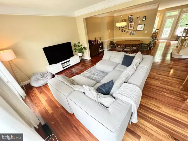 Reston, VA 20194,1310 SUNDIAL DR