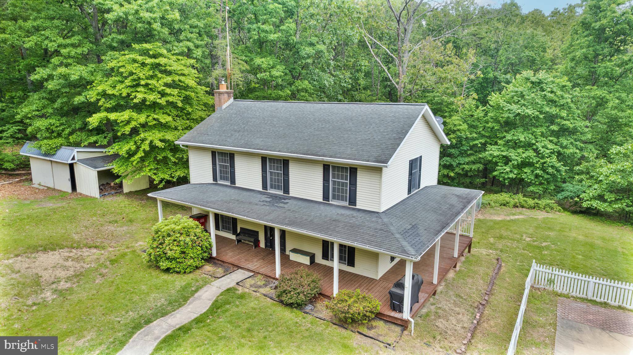 Hedgesville, WV 25427,489 GOODVIEW DR