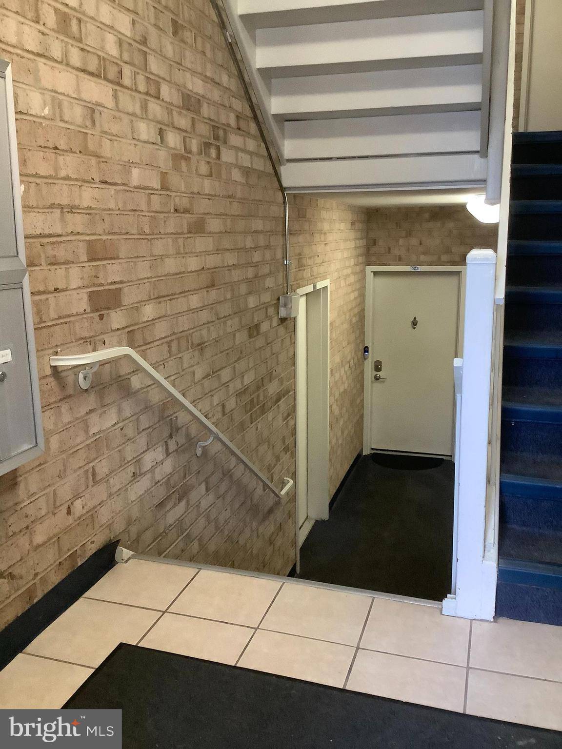 Gaithersburg, MD 20879,18302 STREAMSIDE DR #101